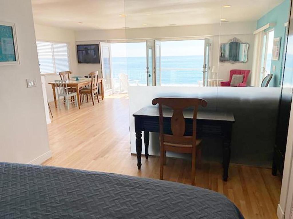 Malibu Private Beach Apartments photo 1