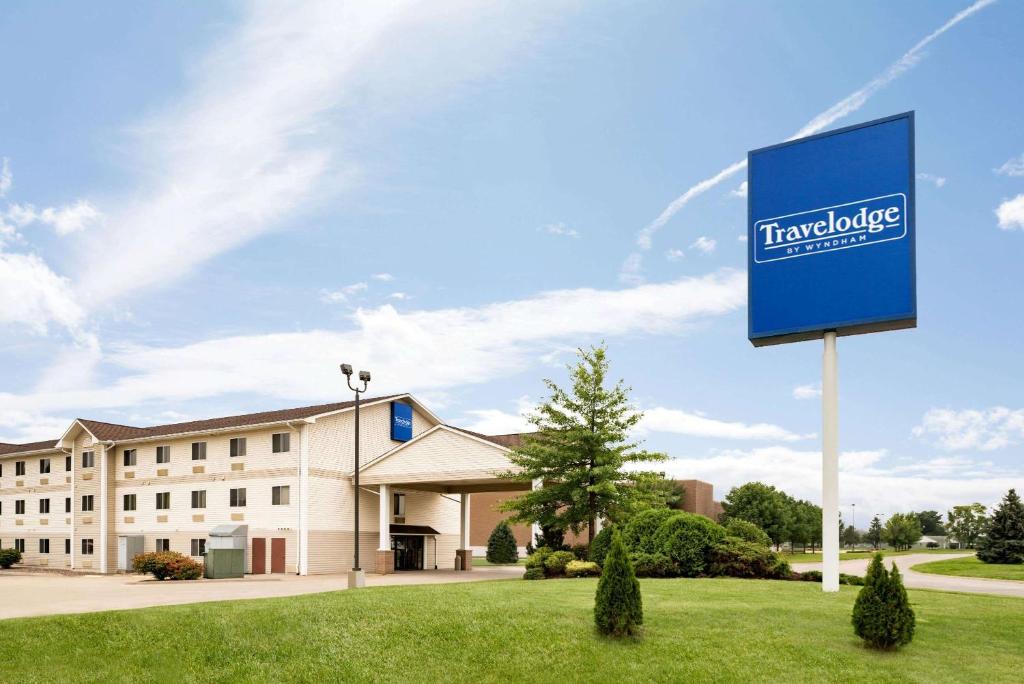Travelodge by Wyndham Clinton Valley West Court image