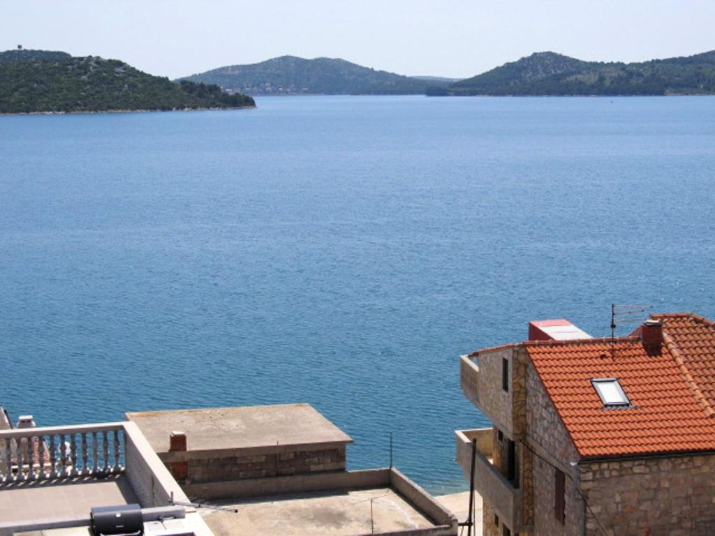 2 bedrooms appartement at Betina 60 m away from the beach with sea view furnished terrace and wifi photo 1