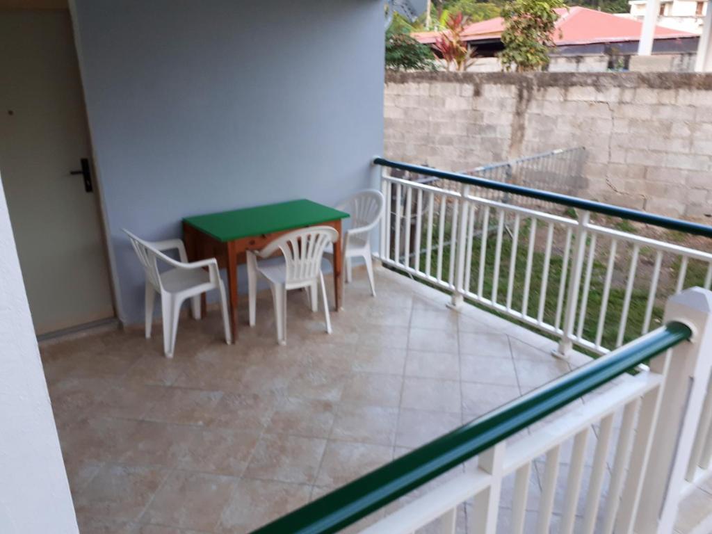 Maison de 2 chambres avec jardin clos a Morne A l'Eau a 2 km de la plage photo 3