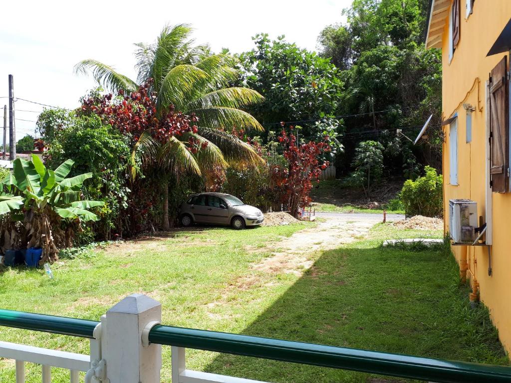 Maison de 2 chambres avec jardin clos a Morne A l'Eau a 2 km de la plage photo 4