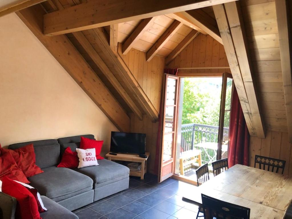 Appartement de 3 chambres a St Gervais les Bains a 400 m des pistes avec piscine partagee et balcon amenage photo 2