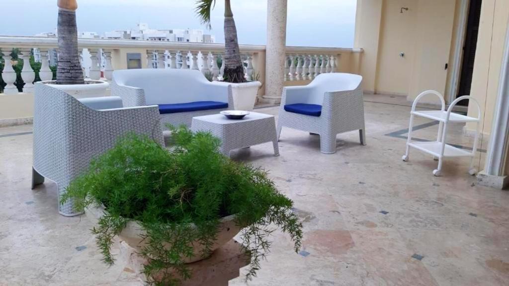 One bedroom appartement with sea view jacuzzi and furnished terrace at Boca Chica photo 2