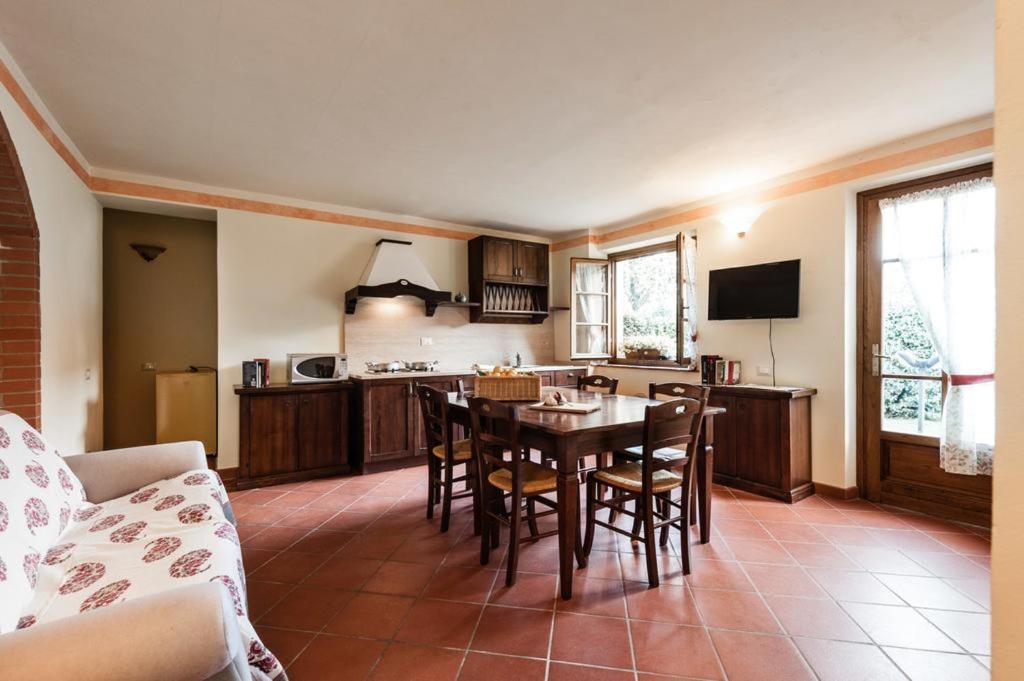 3 bedrooms appartement with shared pool enclosed garden and wifi at Montecarlo photo 3