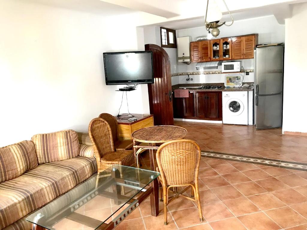 2 bedrooms appartement at Cabo negro 150 m away from the beach with shared pool and furnished terrace photo 3