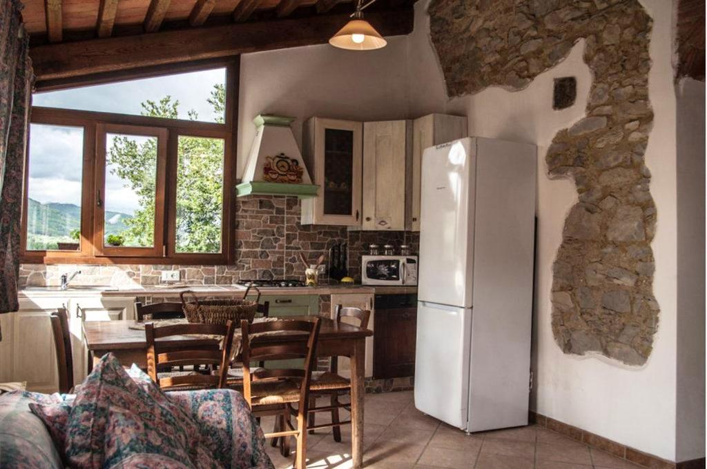 2 bedrooms house with shared pool enclosed garden and wifi at Serravalle Pistoiese photo 2