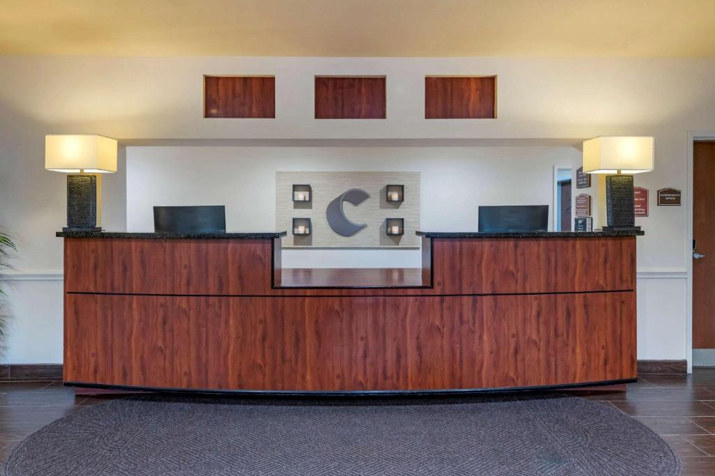 Comfort Inn & Suites Airport photo 3