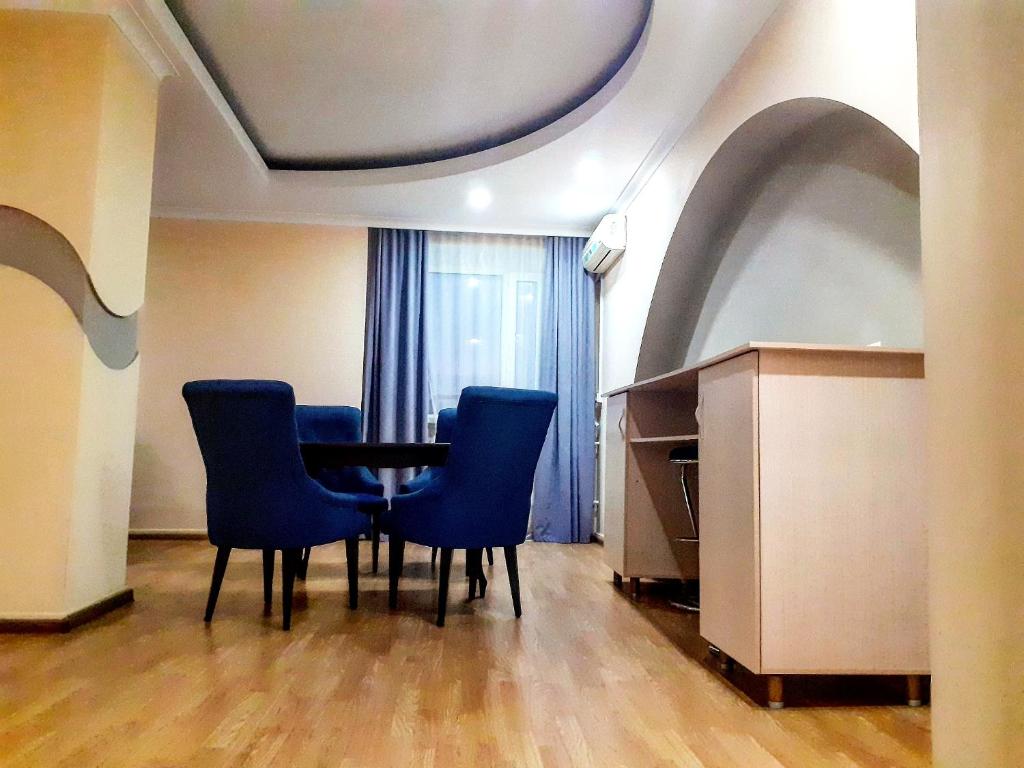 City Hotel photo 1