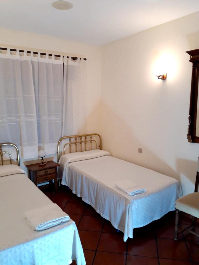 6 bedrooms house with enclosed garden at Ivanrey photo 4