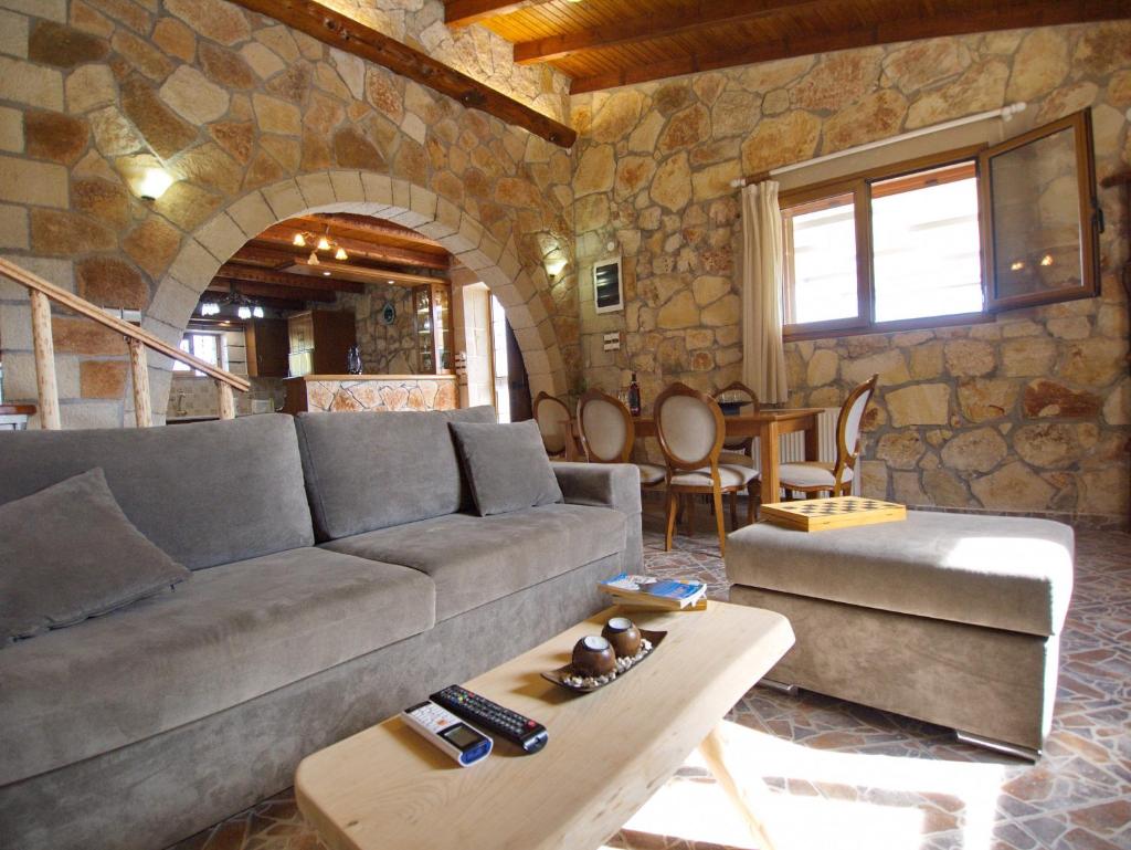 Villa Vangelis Stylos Crete - Tap to explore photos