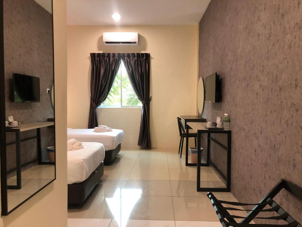 Wings Hotel photo 1