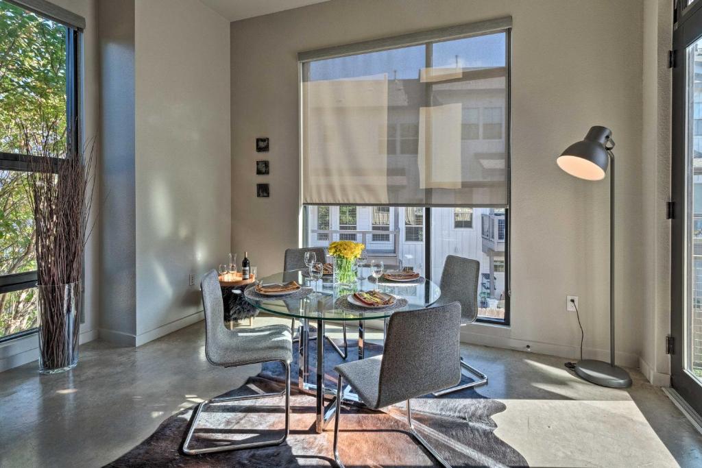 Lively Urban Escape with Private Patio in SoLA! photo 4