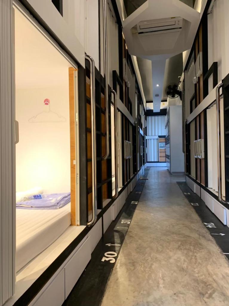 Sleep Box Hostel Suratthani - Tap to explore photos