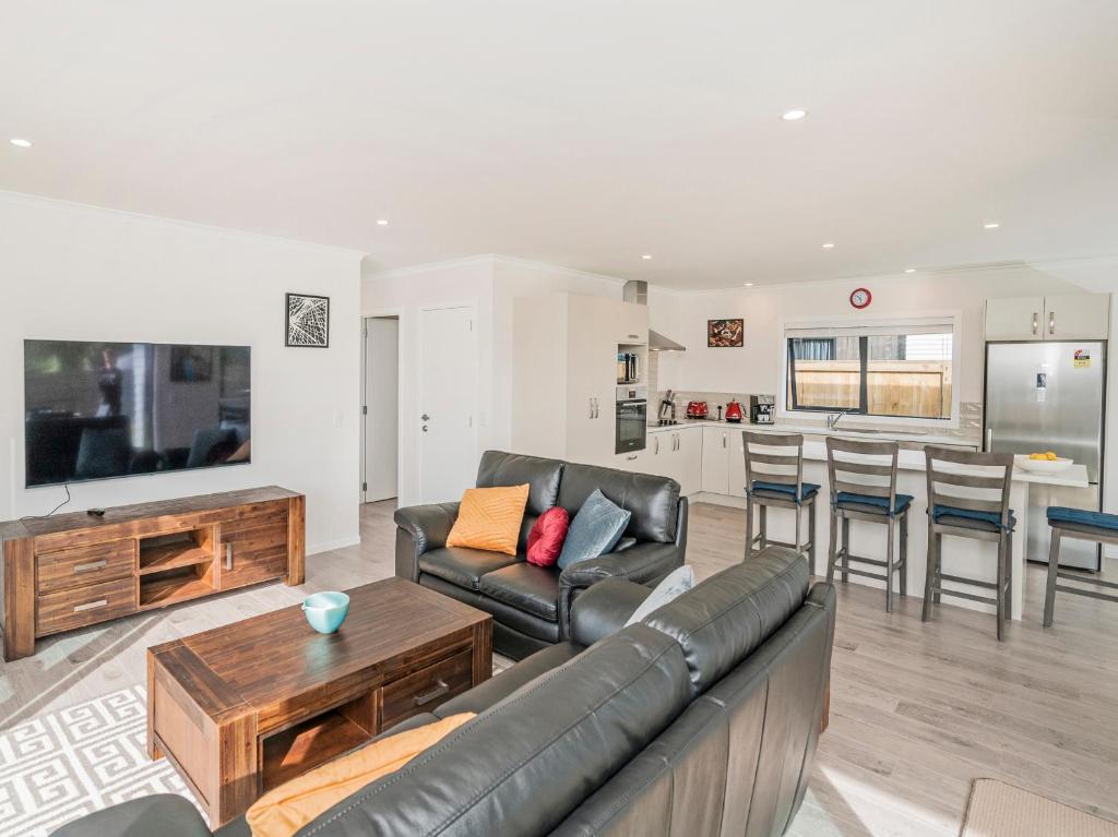 Seabliss - Cooks Beach Holiday Home photo 4