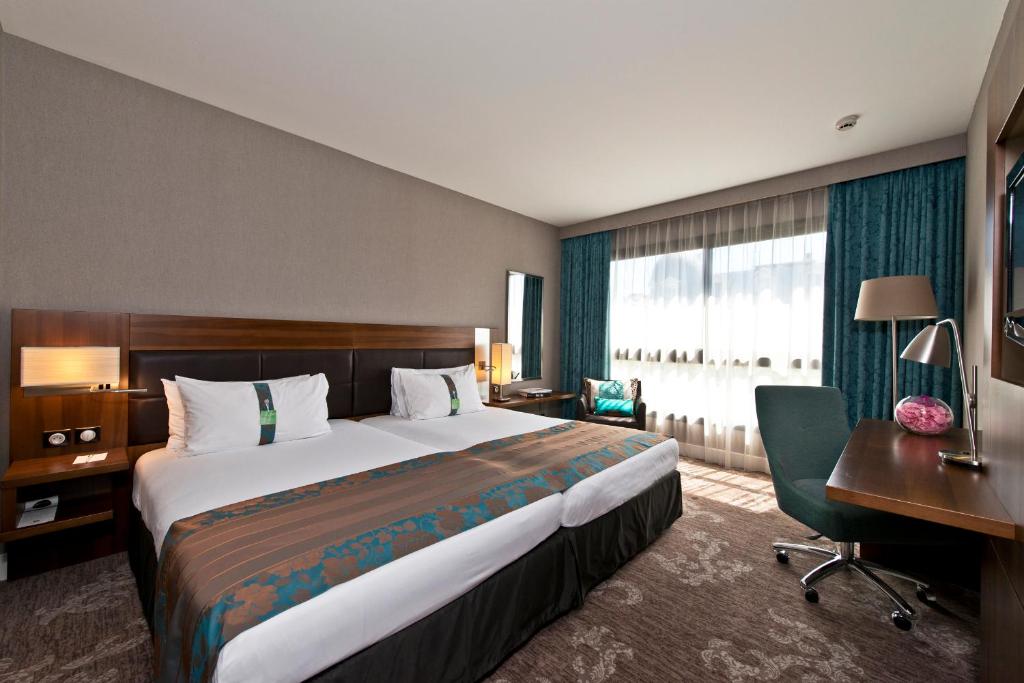 Holiday Inn Nice, an IHG Hotel photo 2