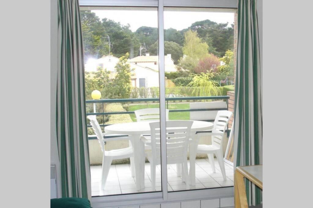 Studio - 700m plage port - 200m golf - wifi - piscine photo 3