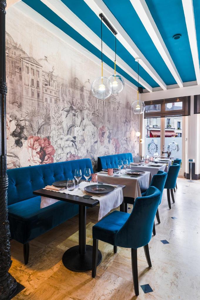 Logis Hotel Restaurant Le Cheval Blanc photo 3