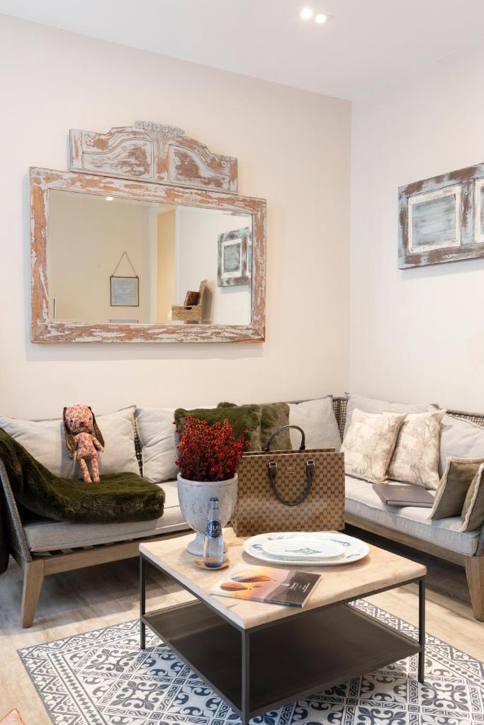 Апартаменты (Апартаменты с балконом), Chic Apartments Barcelona