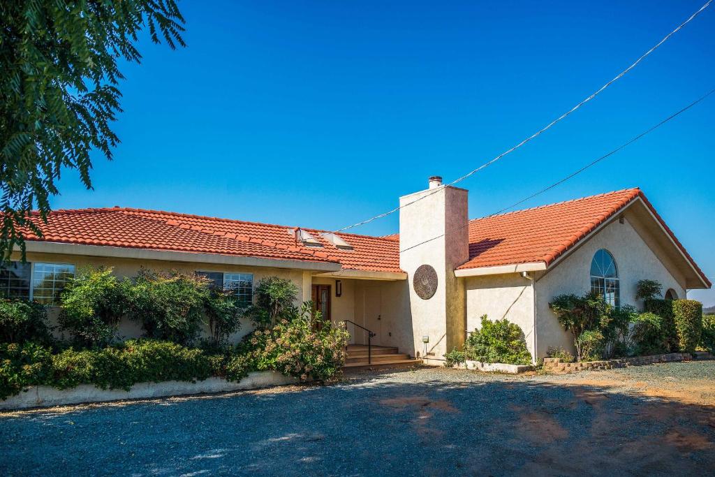 Plymouth Villa with Working Vineyard and Private Pool! photo 1