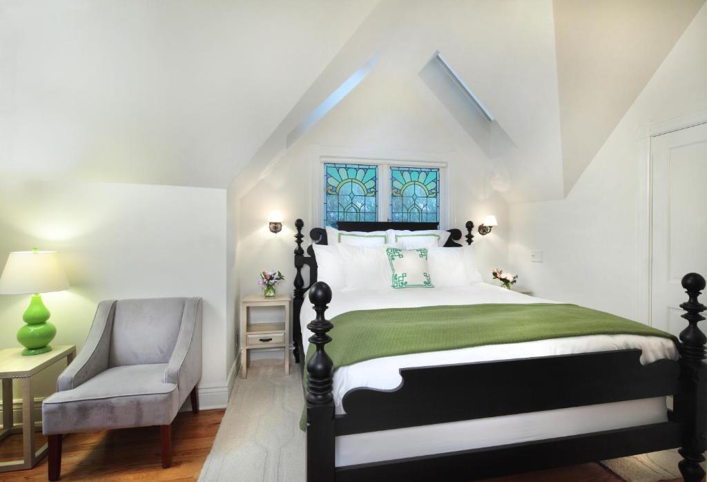 The Grape Leaf Inn photo 2