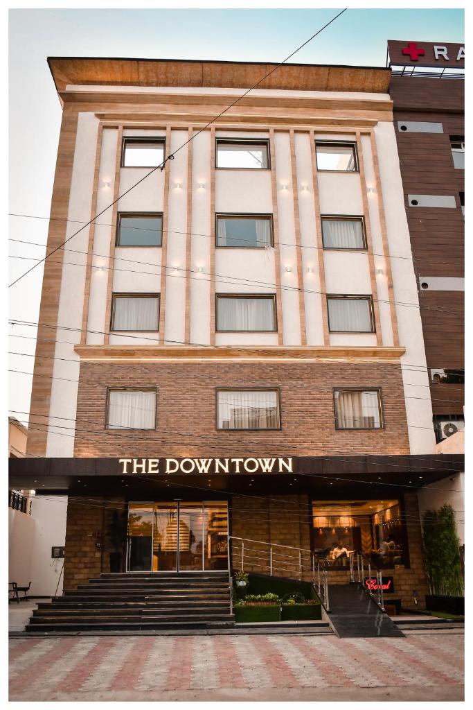 THE DOWNTOWN photo 4