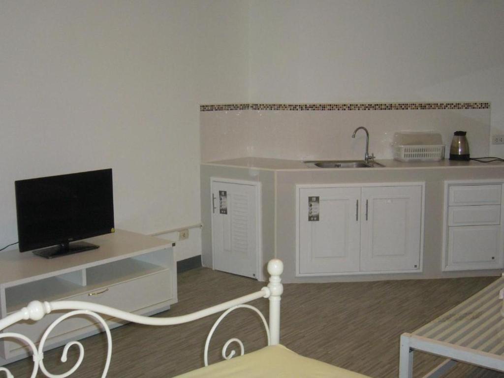 Room in Guest room - Chan Kim Don Mueang Guest House Triple room photo 2