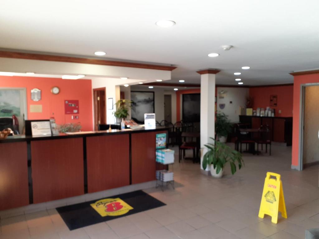 Super 8 by Wyndham Niagara Falls photo 3