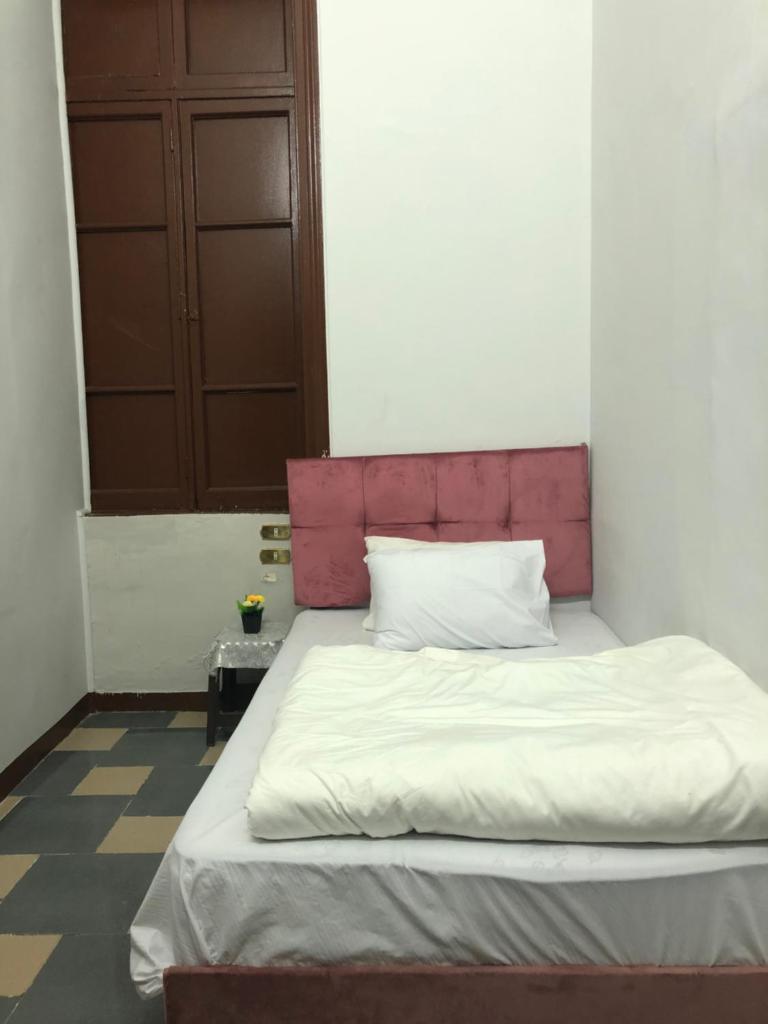 Одноместный (Бюджетный одноместный номер), Pyramids guest house hotel