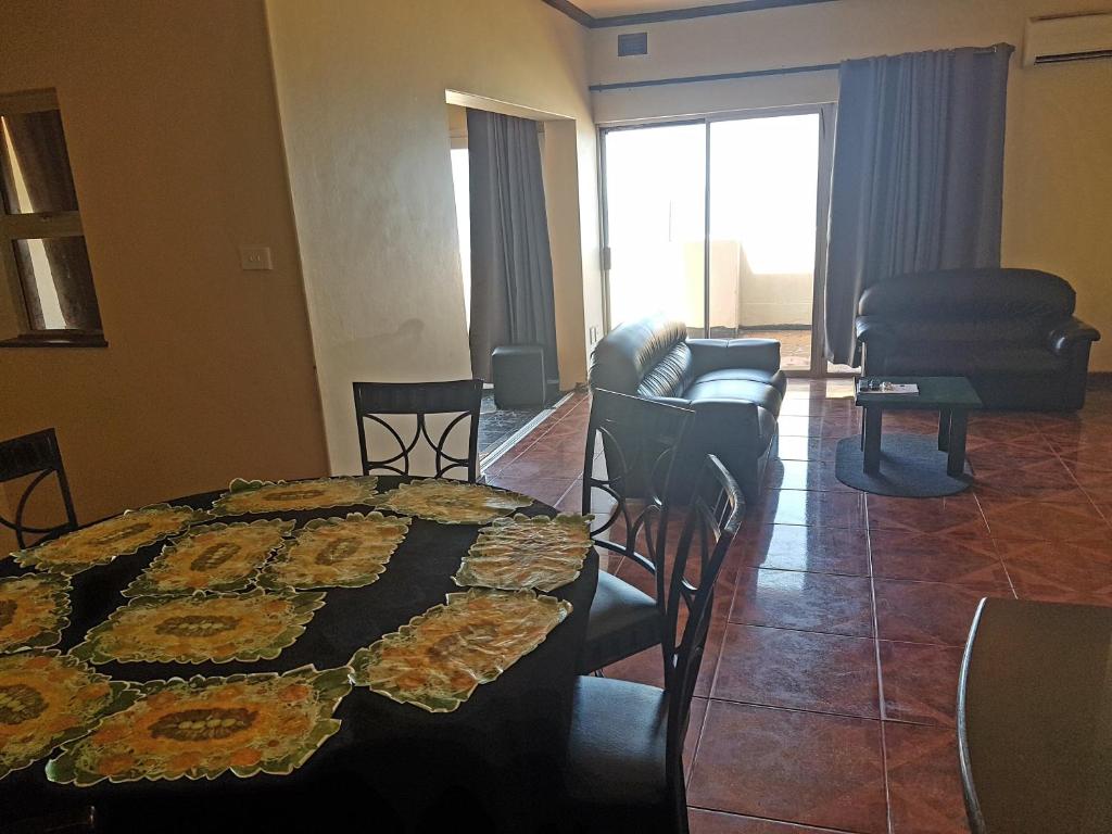 Durban Seaside Apartment - Tap to explore photos