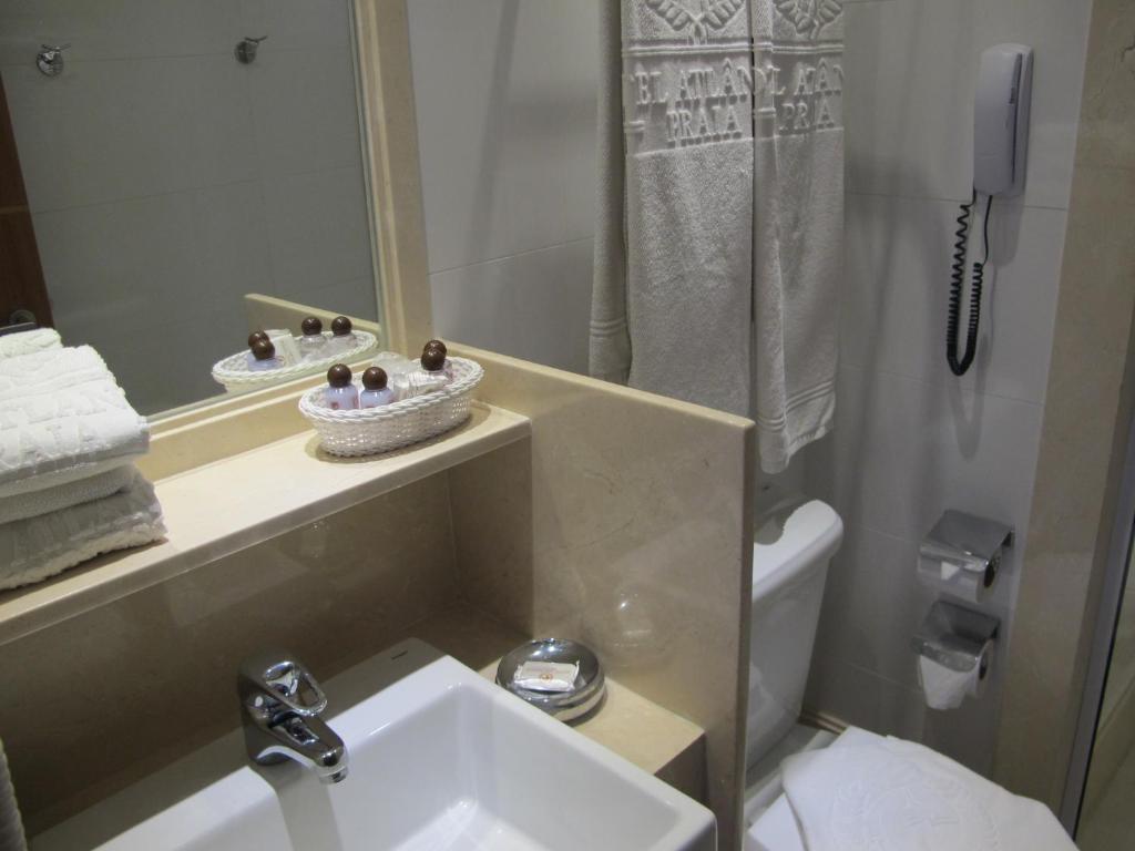 Hotel Atlantico Praia Room Type - Deluxe Triple Room with Sea View