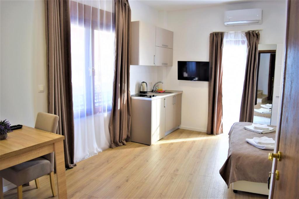 Студио (Номер-студио), Martinović Rooms