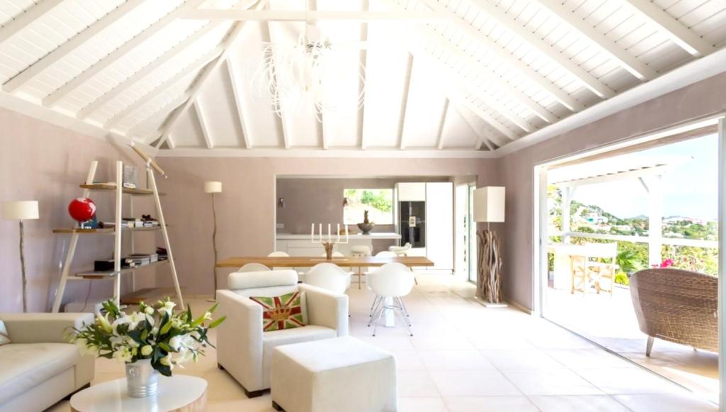 4 bedrooms villa at Gustavia 500 m away from the beach with sea view private pool and enclosed garden photo 3