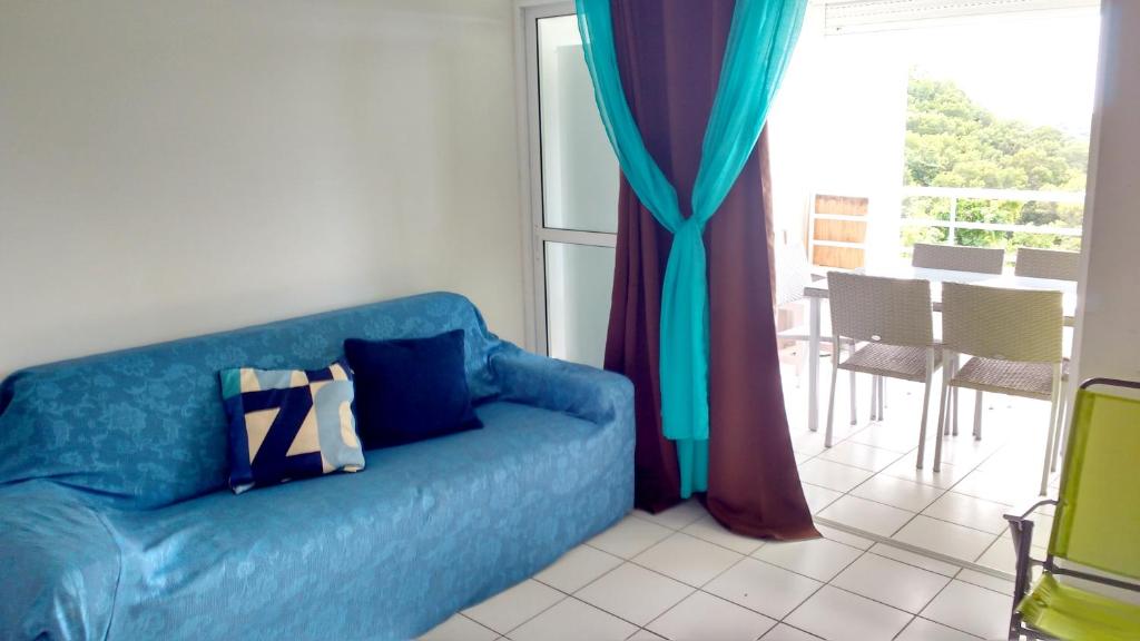 Appartement d'une chambre avec vue sur la mer piscine partagee et balcon amenage a Sainte Anne a 1 km de la plage photo 3