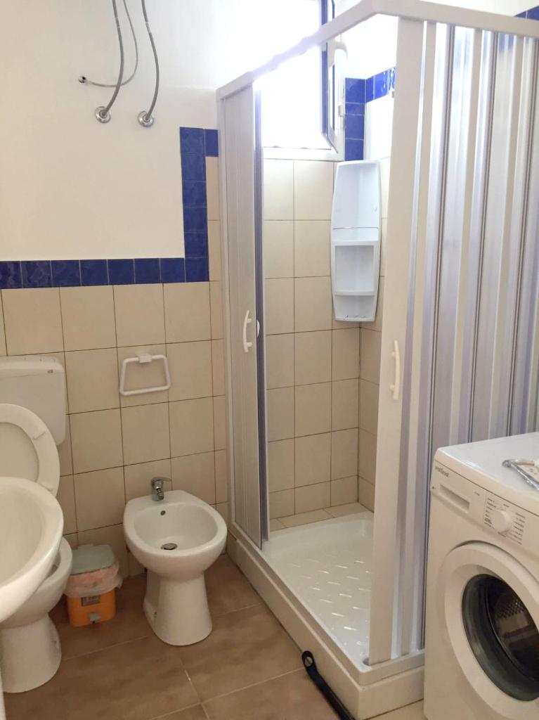 3 bedrooms appartement at Scoglitti 100 m away from the beach with enclosed garden photo 4