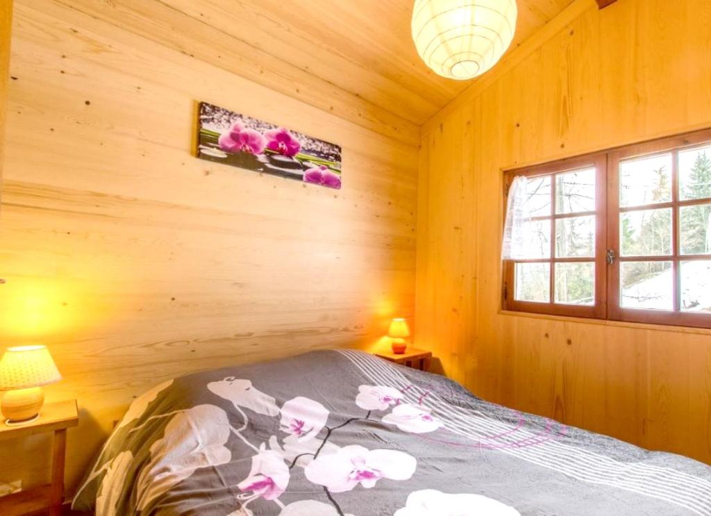 Chalet de 2 chambres avec terrasse amenagee et wifi a Saint Gervais les Bains a 3 km des pistes photo 3