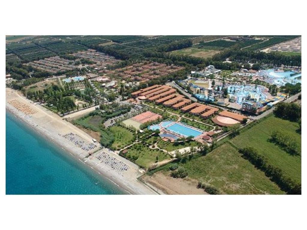 One bedroom apartement with shared pool at Rossano photo 2