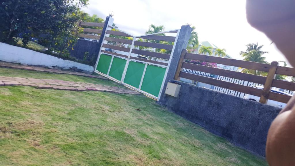 Appartement d'une chambre avec jardin clos et wifi a Baie Mahault photo 4
