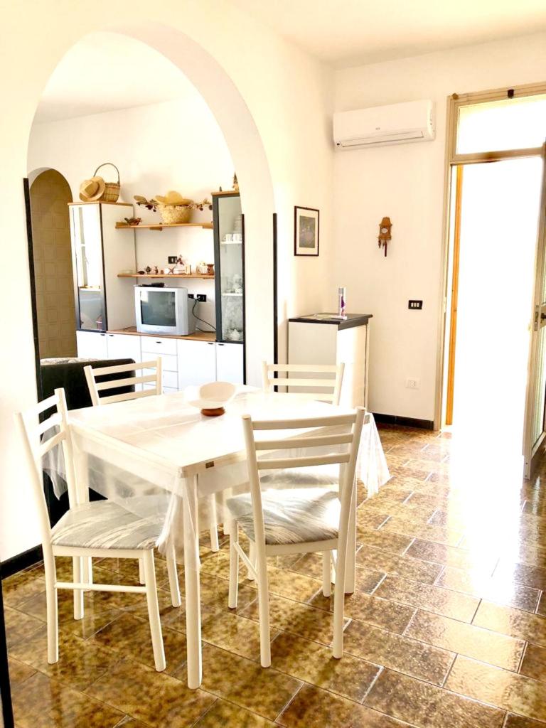 2 bedrooms appartement at Valderice 150 m away from the beach with sea view and enclosed garden photo 2