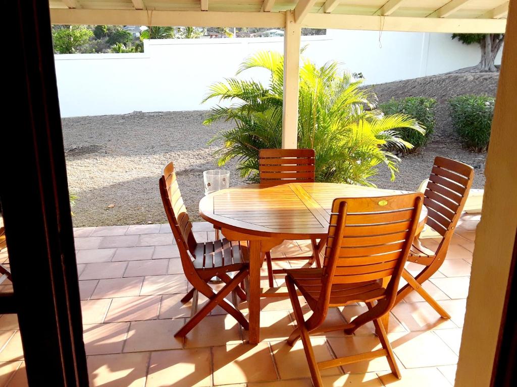 3 bedrooms villa with sea view private pool and enclosed garden at Saint Martin 2 km away from the beach photo 1