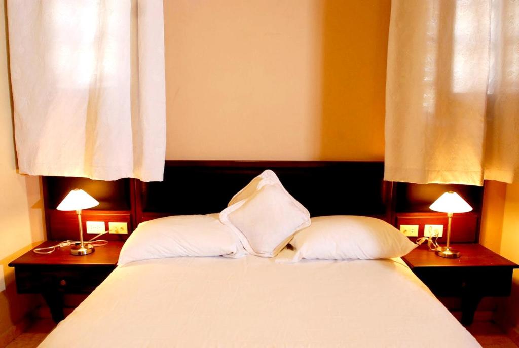 7 bedrooms house with sea view jacuzzi and furnished terrace at Saint Domingue photo 3