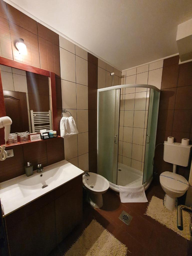 Hotel Tara photo 1