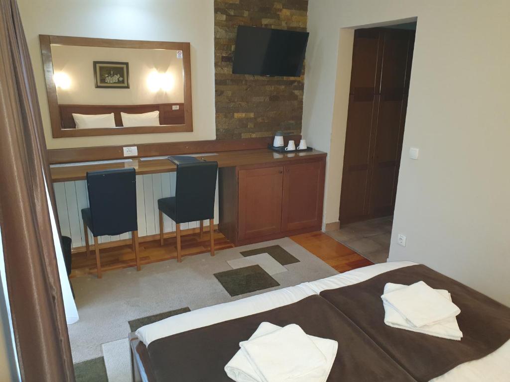 Hotel Tara photo 3