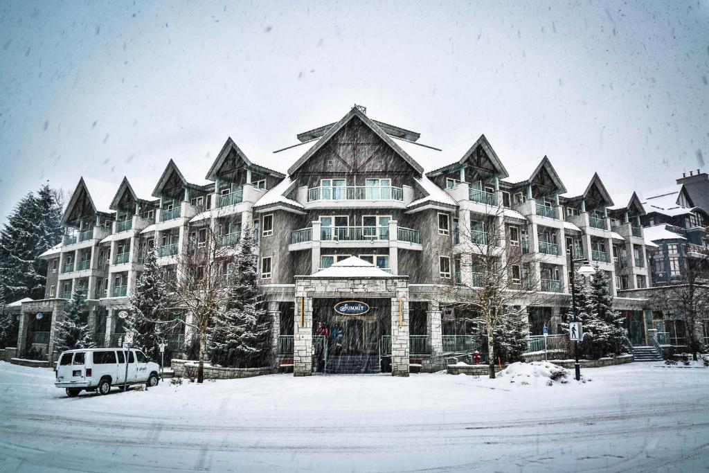 Summit Lodge Boutique Hotel Whistler photo 1