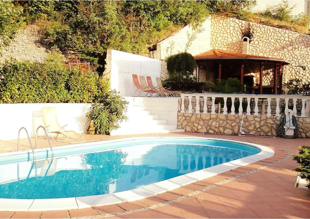 5 bedrooms villa at Jadranovo 100 m away from the beach with sea view private pool and enclosed garden photo 1