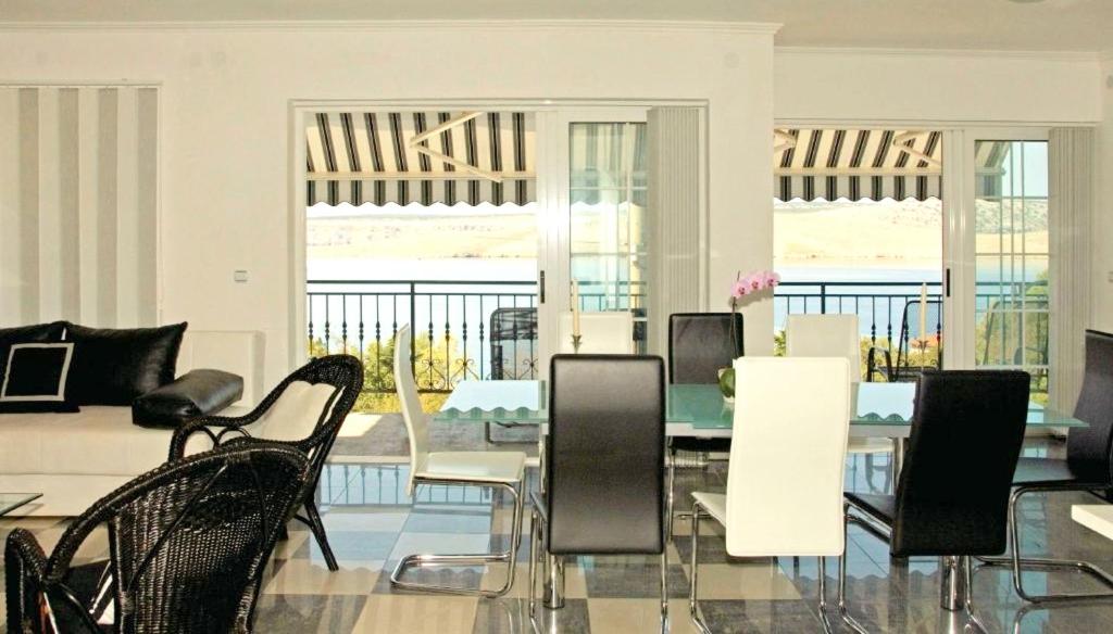 5 bedrooms villa at Jadranovo 100 m away from the beach with sea view private pool and enclosed garden photo 4