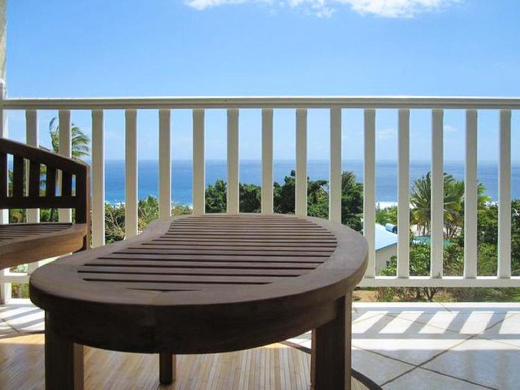 Studio a Saint Leu a 500 m de la plage avec vue sur la mer piscine partagee et jardin clos photo 2
