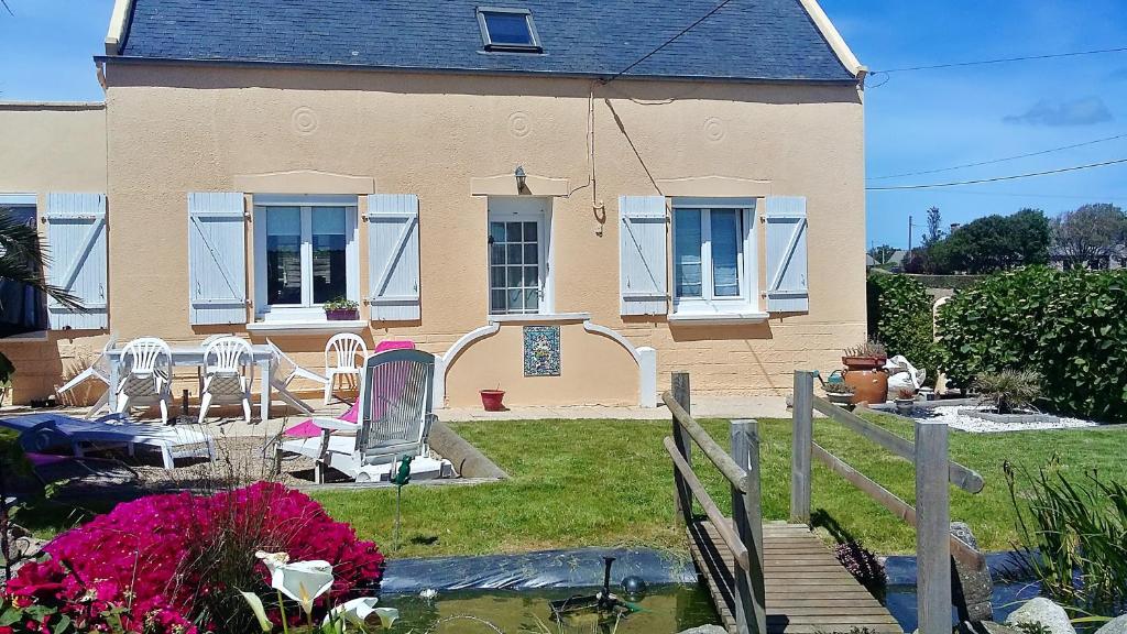 Maison de 4 chambres a Cleder a 500 m de la plage avec jardin clos et wifi