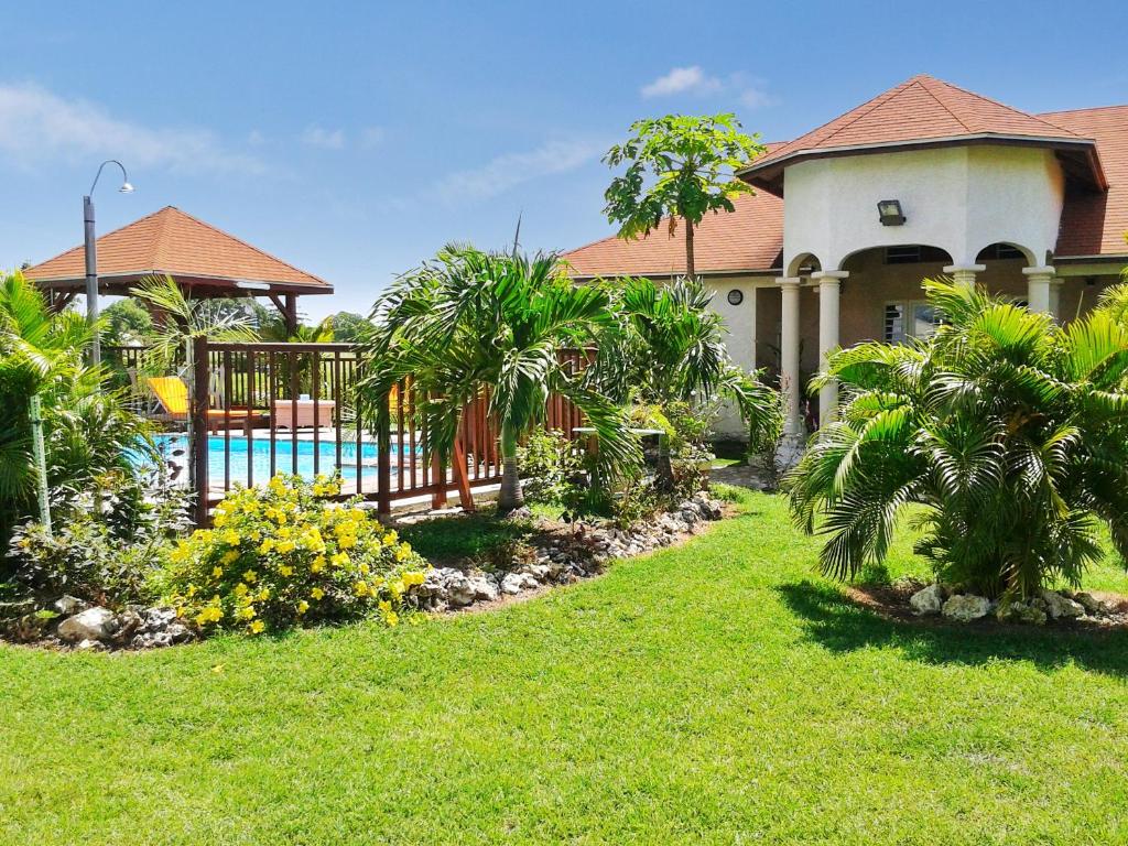 Villa de 3 chambres avec piscine privee jardin clos et wifi a Saint Francois a 3 km de la plage photo 2
