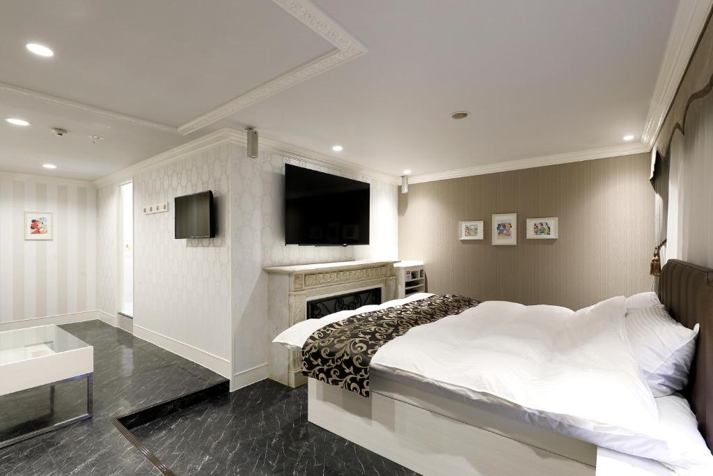ホテルバースデーきよす店 HOTEL Birthday kiyosu photo 4