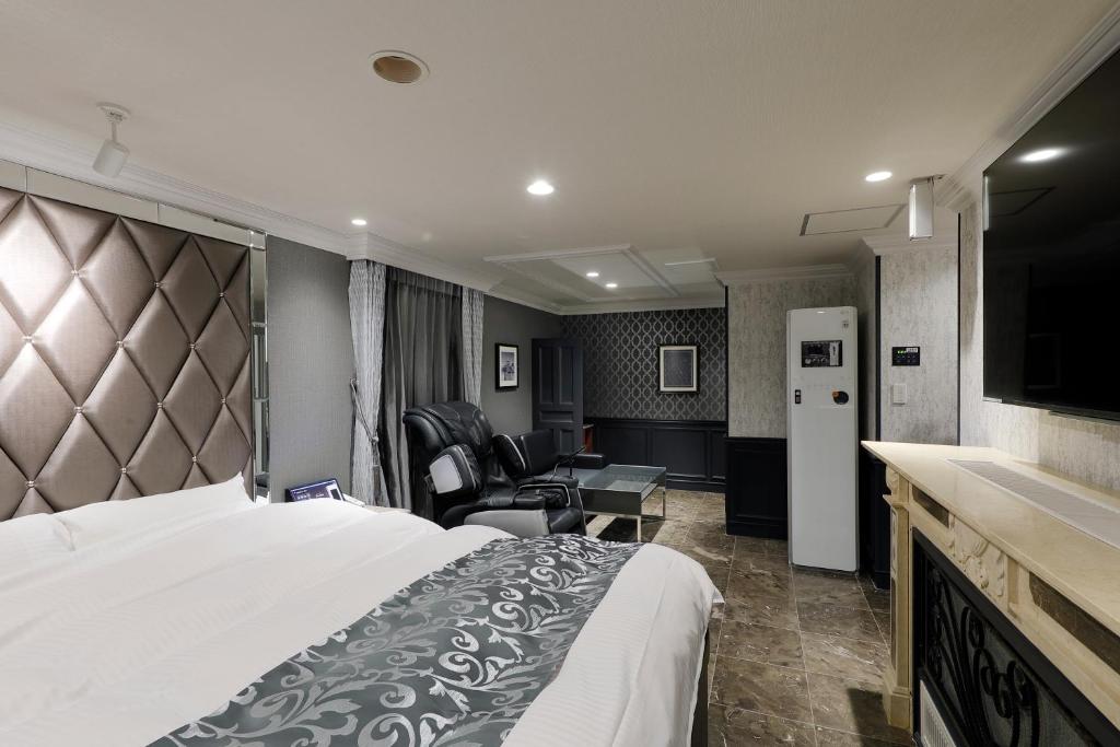ホテルバースデーきよす店 HOTEL Birthday kiyosu photo 2